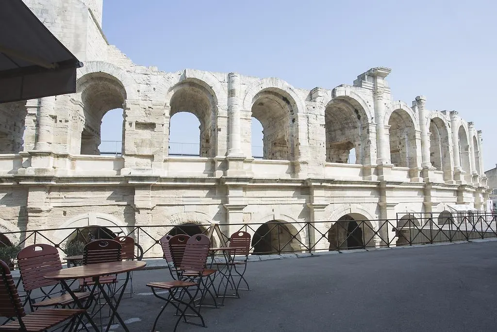 Arles Hideaway - Le Duplex Des Arenes Apartment France
