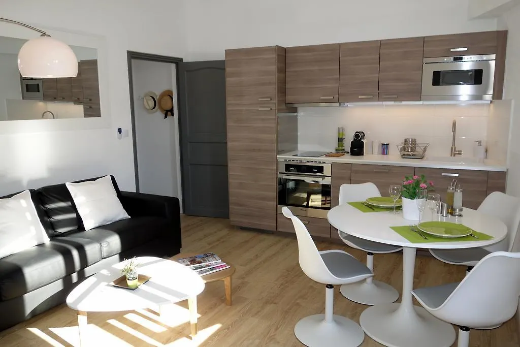 Arles Hideaway - Le Duplex Des Arenes Apartment